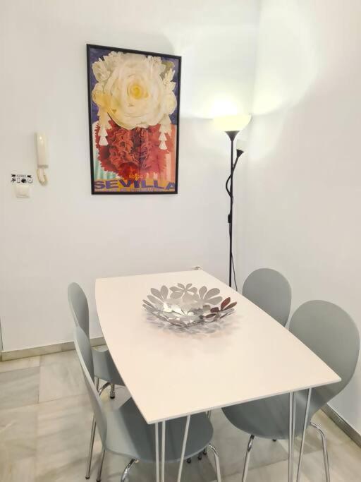 C Palacio Parking Segun Disponibilidad Seville Ngoại thất bức ảnh