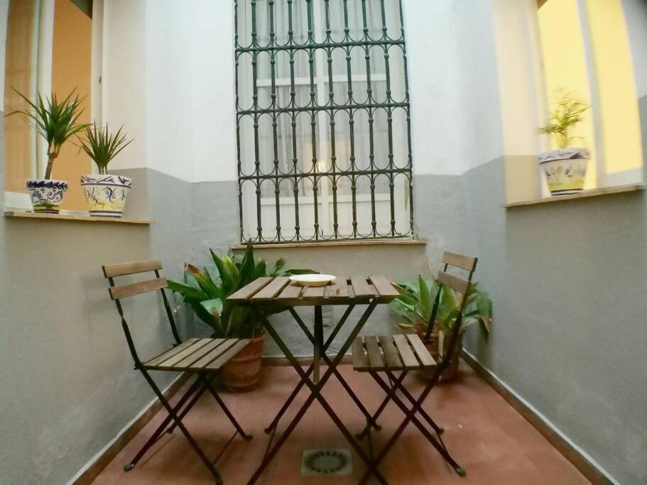C Palacio Parking Segun Disponibilidad Seville Ngoại thất bức ảnh